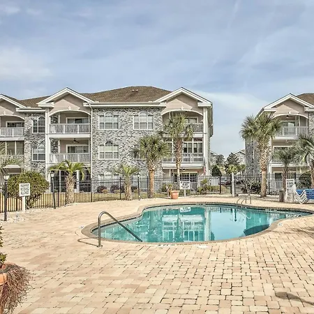 Dog-Friendly Condo With Pool And Golf In Myrtle Beach!